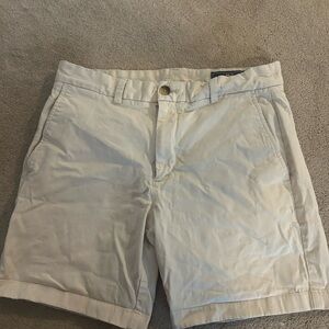 Vineyard Vines Cream Flat Front Shorts